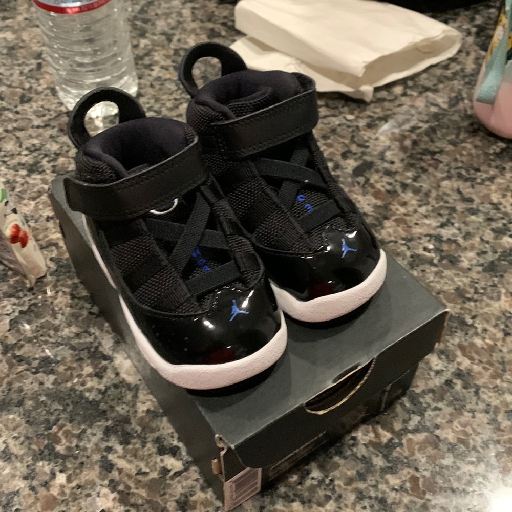 wore 1 time Jordan 6 rings in excellent condition